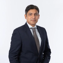 Mr Carlos Nicholas Fernandes